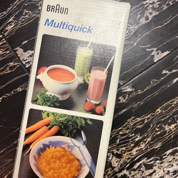 NEW BRAYN MULTIQUICK HANDBLENDER MR 400 White